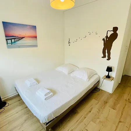 Palmer Furnished Flat Cenon